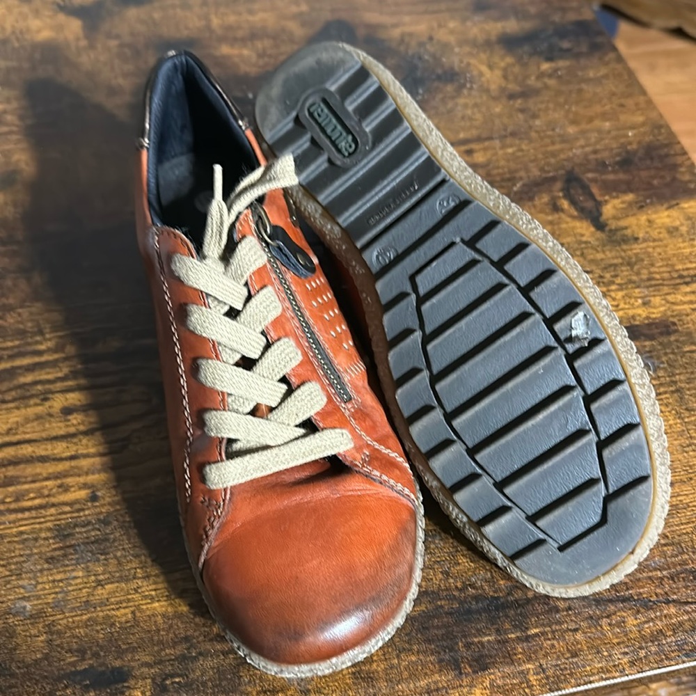 Remonte Brown Athletic Shoes